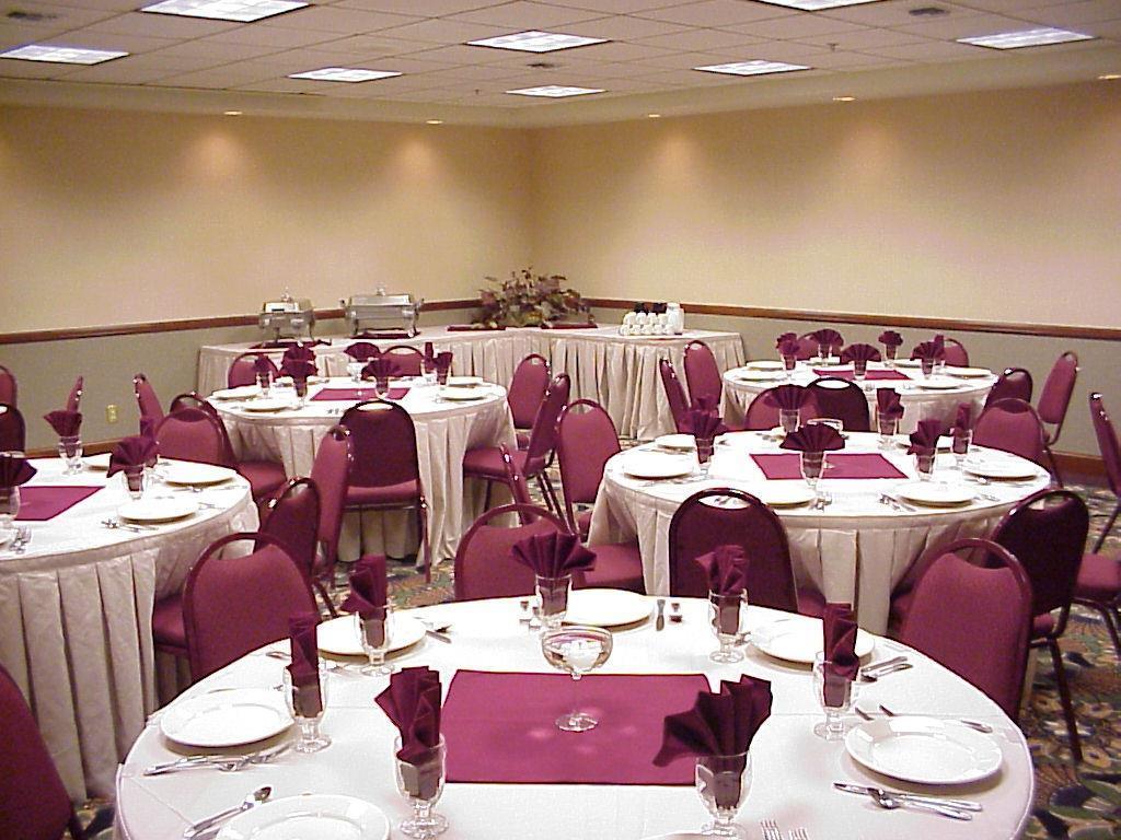 The Plaza Hotel & Suites Winona Kemudahan gambar