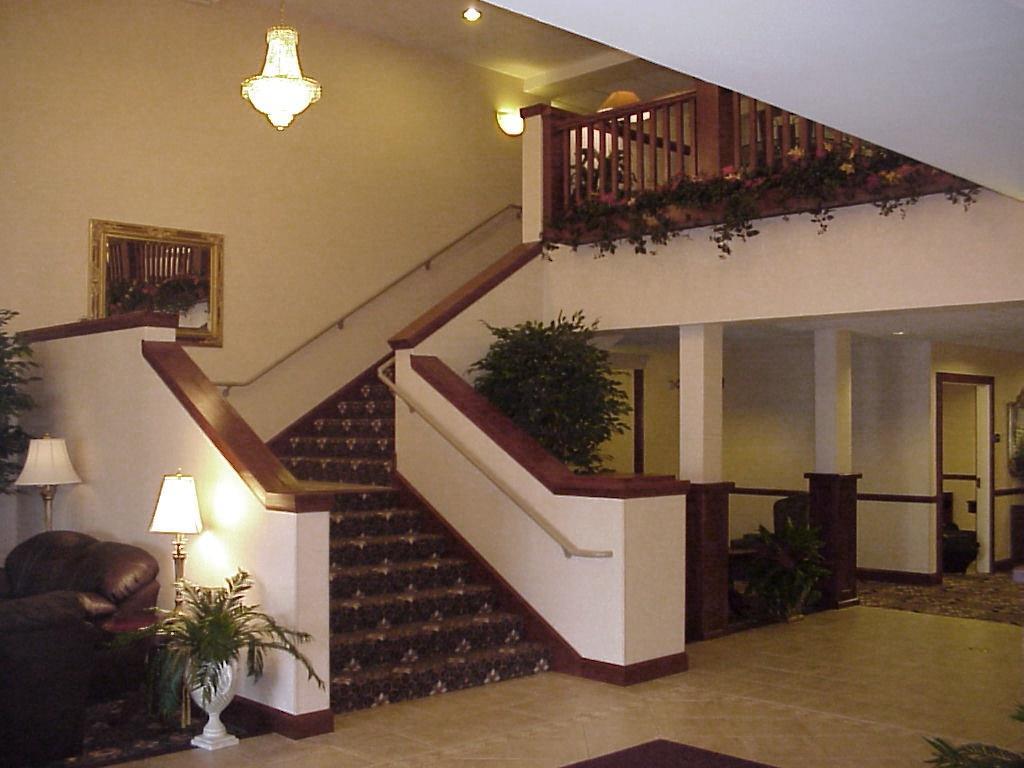 The Plaza Hotel & Suites Winona Dalaman gambar